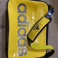 【受け取り予定者とお話し中】adidas スポーツバッグ