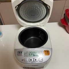 ZOJIRUSHI 炊飯器　3号炊きの画像
