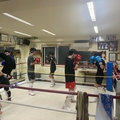 総合格闘家が打撃の練習に＾＾来ましたよー - スポーツ