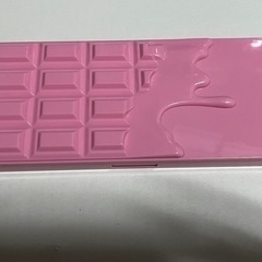 使用済み アイシャドウ MAKE UP REVOLUTION アイラブチョコレート ピンクフィズの画像