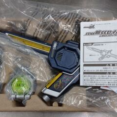 中古美品 バンダイ 仮面ライダー鎧武変身グッズ４点セットの画像