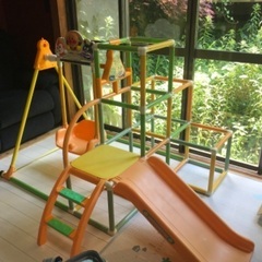 アンパンマン　ジャングルジム　遊具