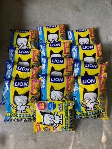 猫トイレ、猫砂