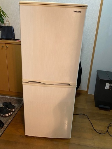 冷蔵庫 Abitelax 2015年　143L