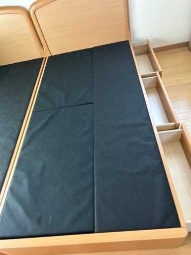 早い者勝ち！　シングルベッド　引き出し３個付き　取り引き中