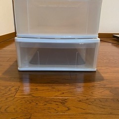 衣装ケース2つの画像