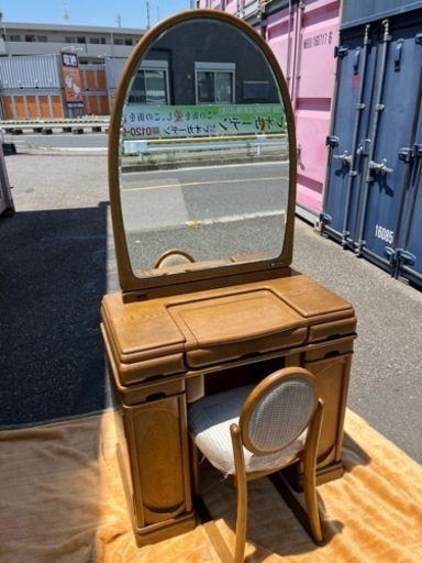 使用頻度少なめ 高級家具 大塚家具 天然木(ナラ板目)ドレッサー 鏡台 寸法(約)幅80×奥行43×高さ160cm 一口コンセント付 引き出し、鏡多数