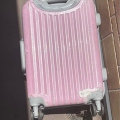 【お渡し予定】スーツケース　鍵なし　キャリータイヤ問題なし　40Lの画像