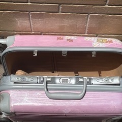 【お渡し予定】スーツケース　鍵なし　キャリータイヤ問題なし　40Lの画像