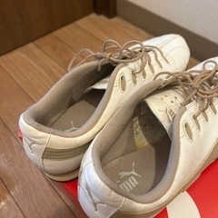 PUMA レディース24.0cmスニーカーの画像