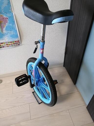 美品!最終値下げ一輪車moderno 18インチブルースタンド付き