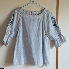 さらに値下げしました　レディースMまとめて５枚の画像