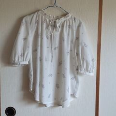 さらに値下げしました　レディースMまとめて５枚の画像