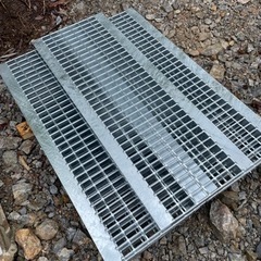 新品 グレーチング 溝幅30cm用 T-14 3枚セットの画像