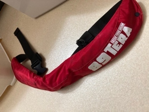 腰巻きライフジャケット