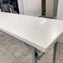 中古　美品　アイリスチトセ　折りたたみ会議テーブル　折りたたみ会議机　折りたたみデスク　長机　折りたたみ作業台　棚付　ワホイト　W1800×D450×H700　愛知　岐阜　三重　一宮市 グッドプライス一宮の画像