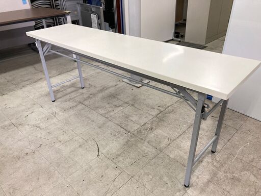 中古　美品　アイリスチトセ　折りたたみ会議テーブル　折りたたみ会議机　折りたたみデスク　長机　折りたたみ作業台　棚付　ワホイト　W1800×D450×H700　愛知　岐阜　三重　一宮市 グッドプライス一宮