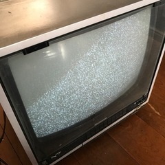 あげます！Nationalのレトロなテレビの画像
