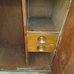 英国製 イギリスの アンティークのロ－ボーイ  洋服ダンスの画像