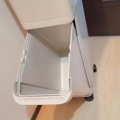 ゴミ箱の画像