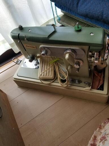 【値下げ】昭和レトロ　リッカーミシン　ミシン台