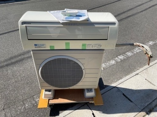 DAIKIN  2.2kwエアコン  6畳用　AN22LCBBS-W