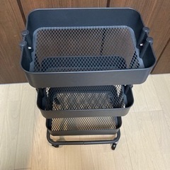 スチールワゴンの画像