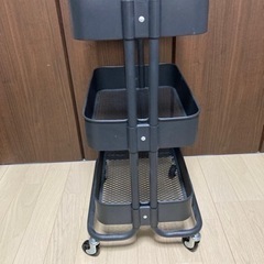 スチールワゴンの画像