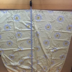 遮光カーテン×2枚　レモン色の画像