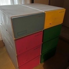 【商談成立】昭和レトロ　カラフル衣装ケース(プラスチック)    大　8個セットの画像