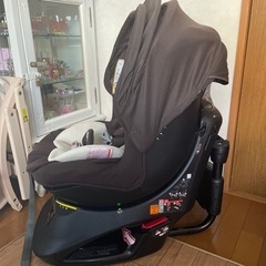 回転式チャイルドシート　AILEBEBE エールべべ　クルットの画像