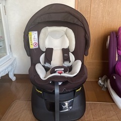 回転式チャイルドシート　AILEBEBE エールべべ　クルット