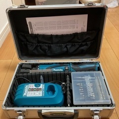 makita 充電式ペンドライバドリル　DF010D