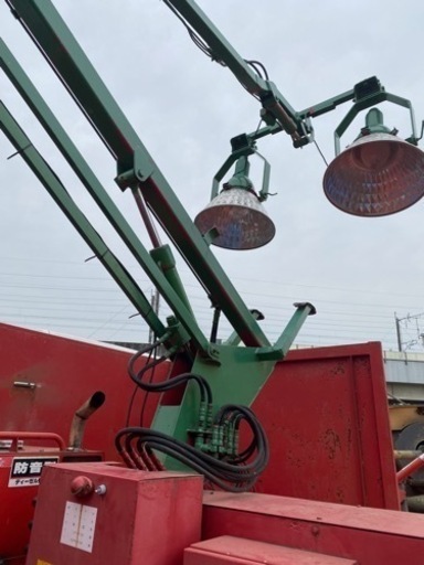 エンジン投光機、新ダイワ発電機ヤンマーディーゼルエンジン、クレーン式昇降、トラクター運搬可能セット埼玉県