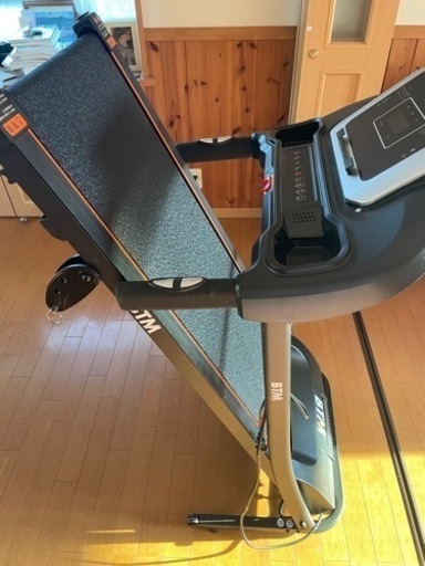 2022年モデル　ルームランナー　ランニングマシン