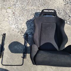 RECARO(レカロ)　セミバケットシート　シート2脚セット　レール付きの画像