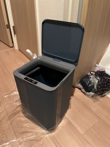センサー付ゴミ箱　グレー　新品