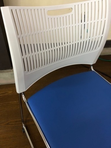 35.800円の品！少量の早い者勝ち！有名メーカーのチェア⭐︎新品未使用！