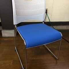 35.800円の品！少量の早い者勝ち！有名メーカーのチェア⭐︎新...