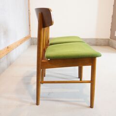 人気のkarimoku60(カリモク60) Tチェア/グリーン2脚セットです。柔らかなフォルムのレトロで愛らしいデザインは北欧スタイルにもオススメのダイニングチェアです♪DF210