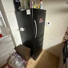 冷蔵庫 汚いです