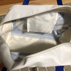 プールバックの画像