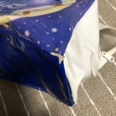 プールバックの画像