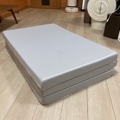 ニトリの折りたたみマットレス