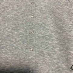 美品　ユニクロ　カーディガン　サイズ130センチの画像