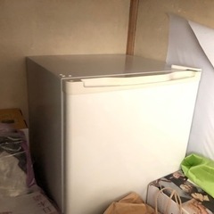 小型冷蔵庫