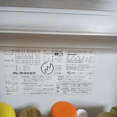 シャープ、冷凍冷蔵庫２〜３人家族用あげます。３０４リットルの画像