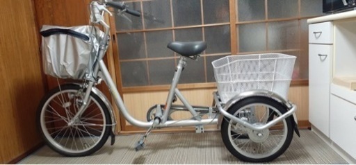 大人用三輪車　M'CLUB TRICYCLE