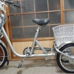 大人用三輪車　M'CLUB TRICYCLE