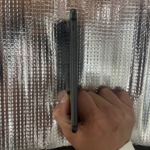 iPhone8 SIMロック解除済み　保護ガラス、ワイヤレス充電器付き